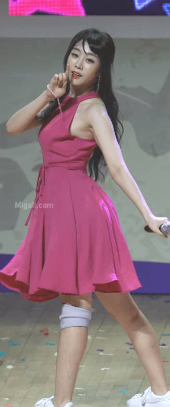 더위에 땀 흘리는 러블리즈 지수