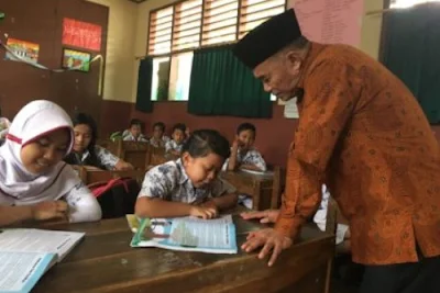 Mendikbud: "Tidak Ada Lagi Istilah Sekolah Favorit"