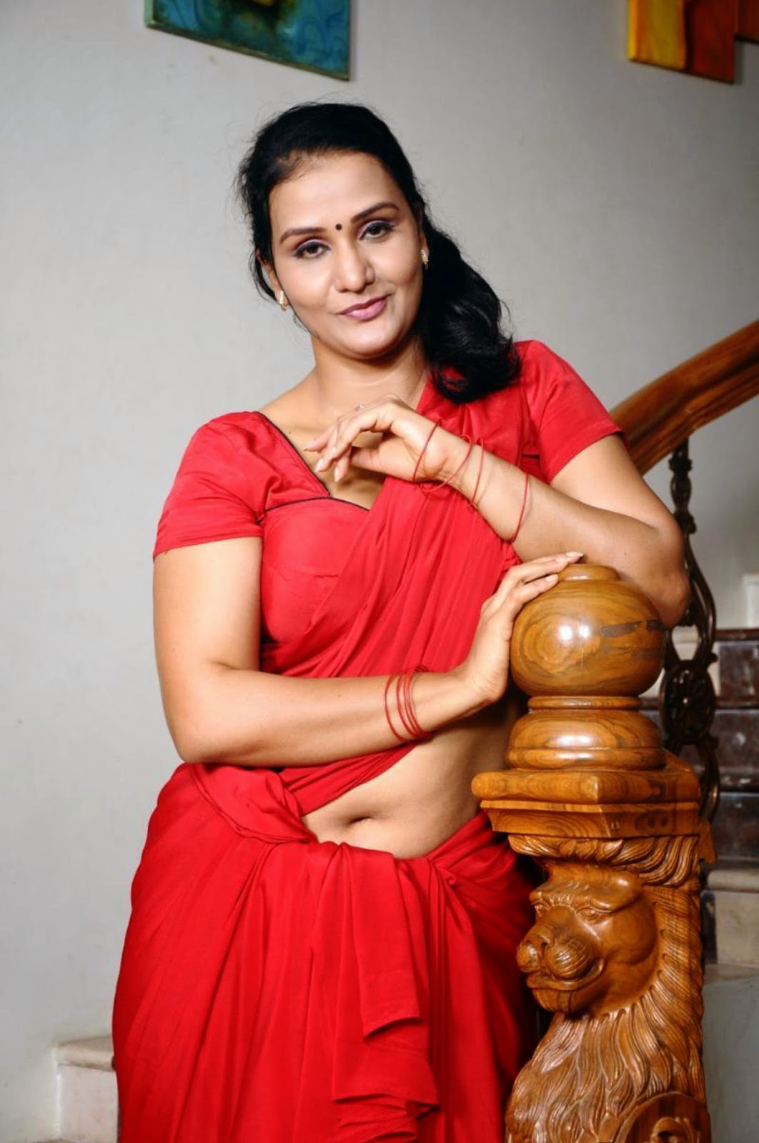 Hot indian aunty in saree - Porno photo