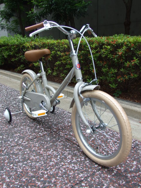 avelo Bicycle shop | アヴェロ バイシクル ショップ 浦和: リトル