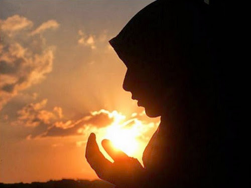 Siluet doa © Reuters