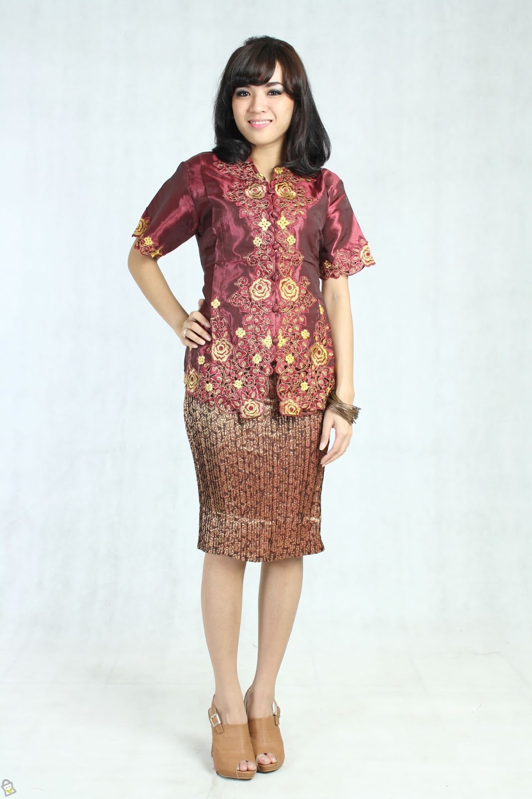 Baju Kebaya Modern Yang Cantik Dan Glamor - Kumpulan Model Kebaya Modern