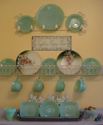 Jadeite Obsession  mythriftstoreaddiction.blogspot.com My vintage jadeite collection collected from thrift stores, yard sales and antique malls.