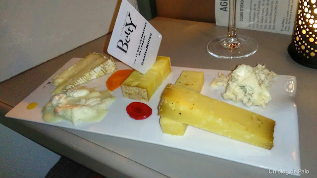 N 5 wine bar Toulouse quesos N 5 wine bar Toulouse quesos