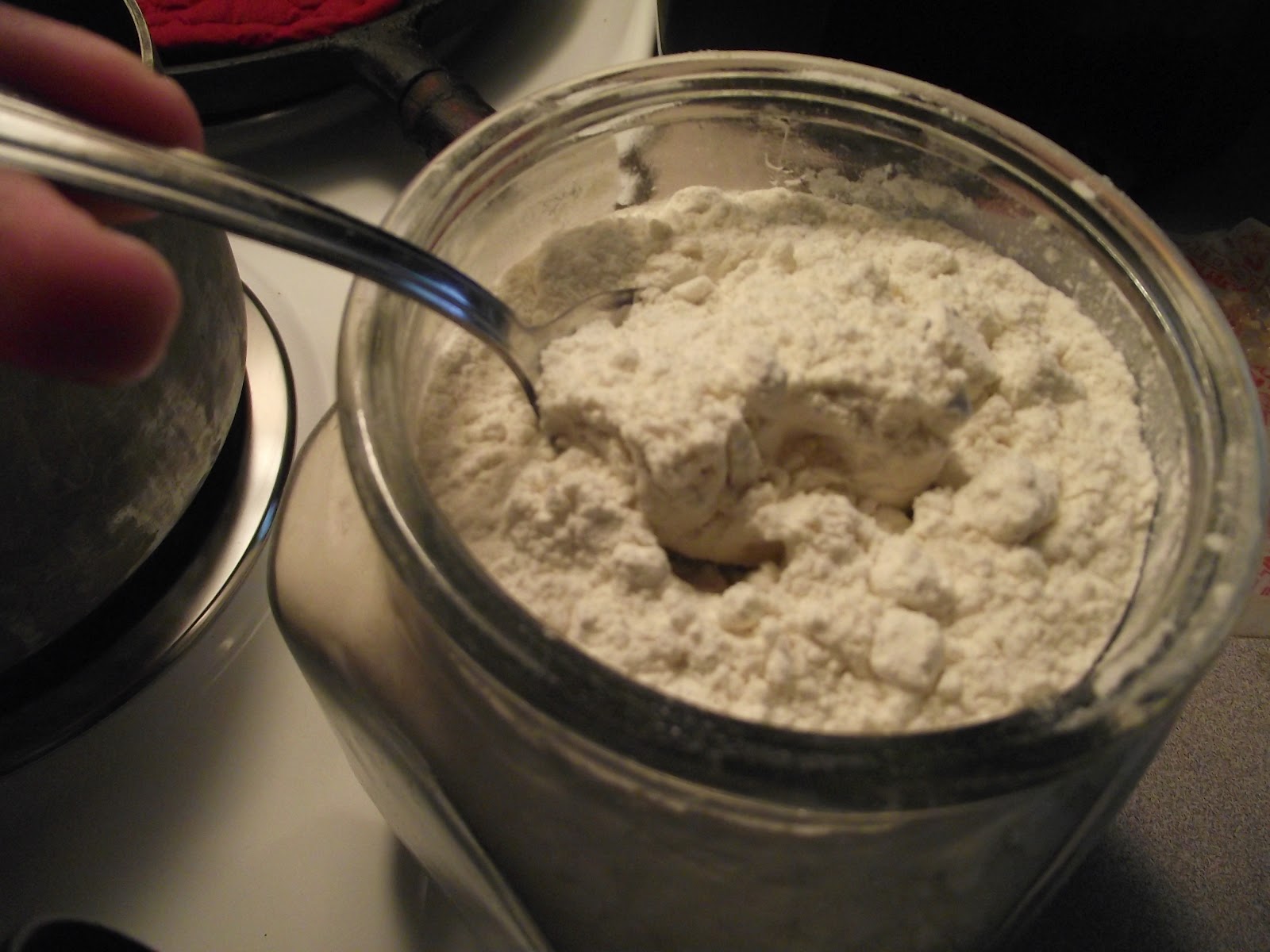 Smiley's Kitchen: Making Gravy - White Cream Gravy