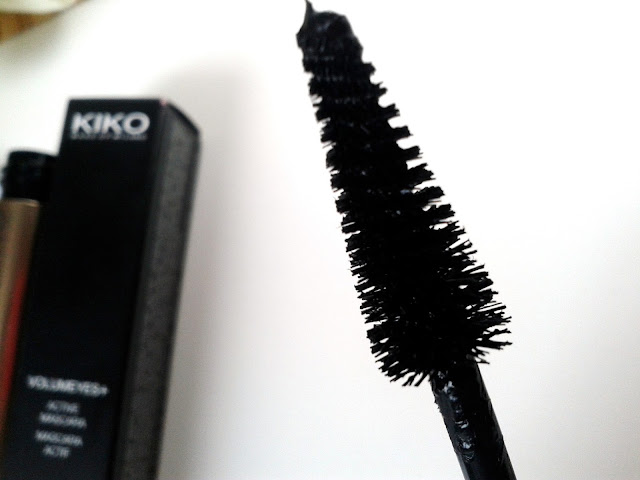 Tusz do rzęs KIKO MILANO Volumeyes Plus Active Mascara Tusz do rzęs KIKO MILANO Volumeyes Plus Active Mascara