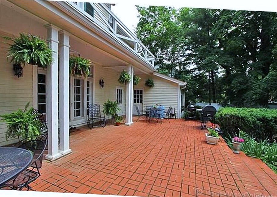 From City to Suburbia 608 W Columbia St, Farmington, MO 63640