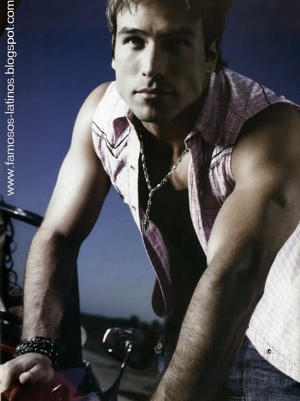 birthdays: Rafael Amaya (photos)