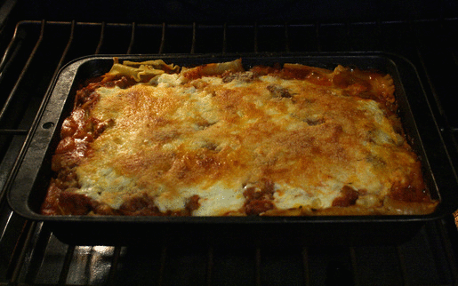 baking+lasagna.gif
