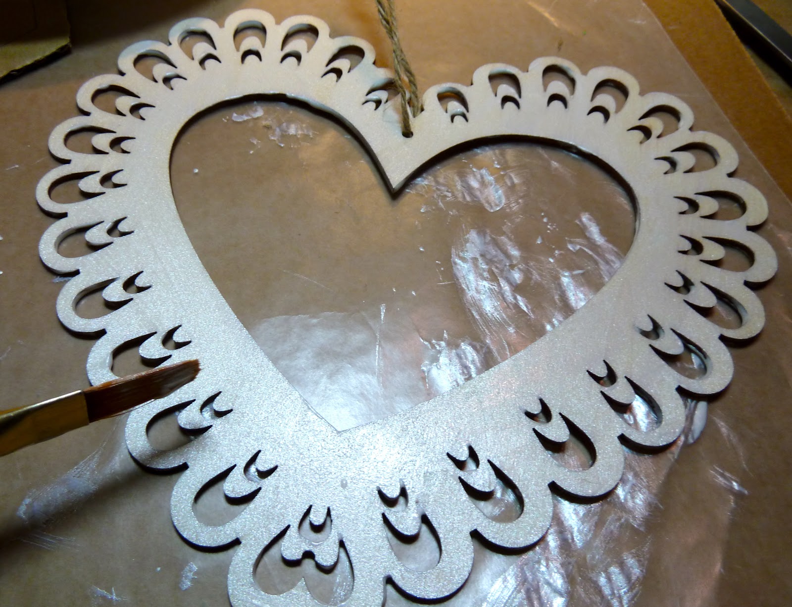 Make it easy crafts Valentine decoupage Heart Plaque