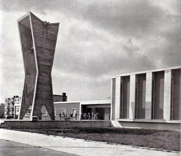 Pays-Bas - La Haye / Den Haag - Adventkerk -Eglise  Architecte: Karel Lodewijk Sijmons  Construction: 1951-1955 
