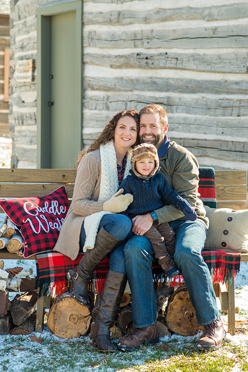 Winter Log Cabin Family Pictures, 2018 | My Darling Days Winter Log Cabin Family Pictures, 2018 | My Darling Days