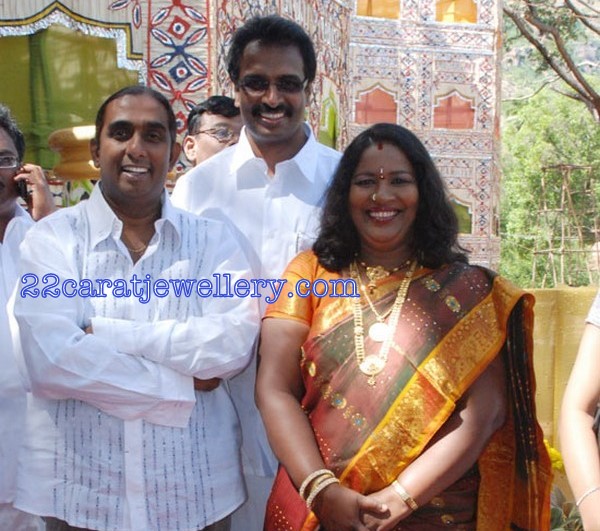 Jewellery at Tamil Actor Arun Pandian Cousin Wedding Reception Party