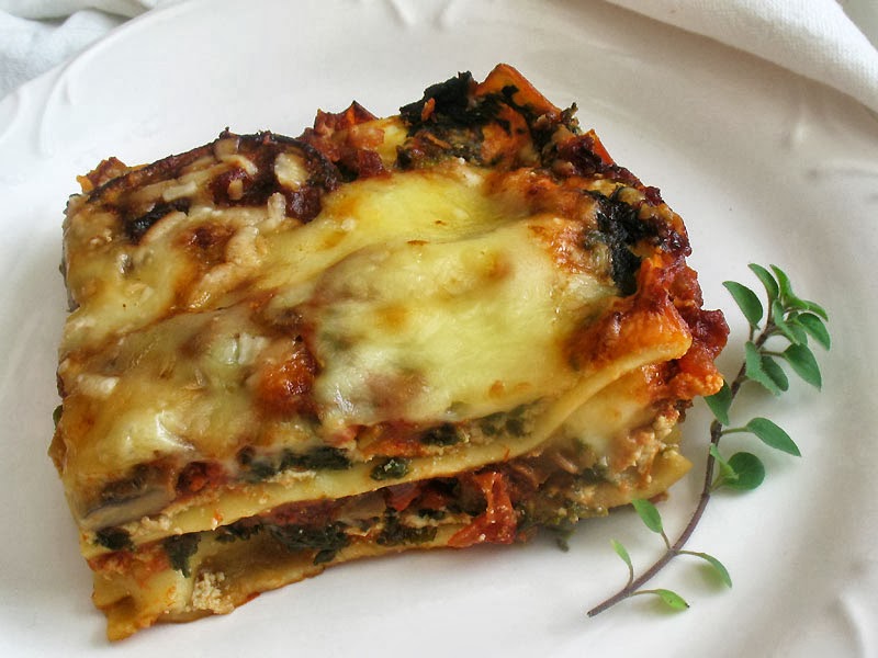 Vegetarian Mushroom and Spinach Lasagne | Lisa&amp;#39;s Kitchen | Vegetarian ...
