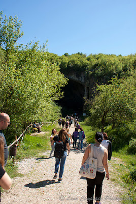 pestera Devetàshka cave Деветашката пещера