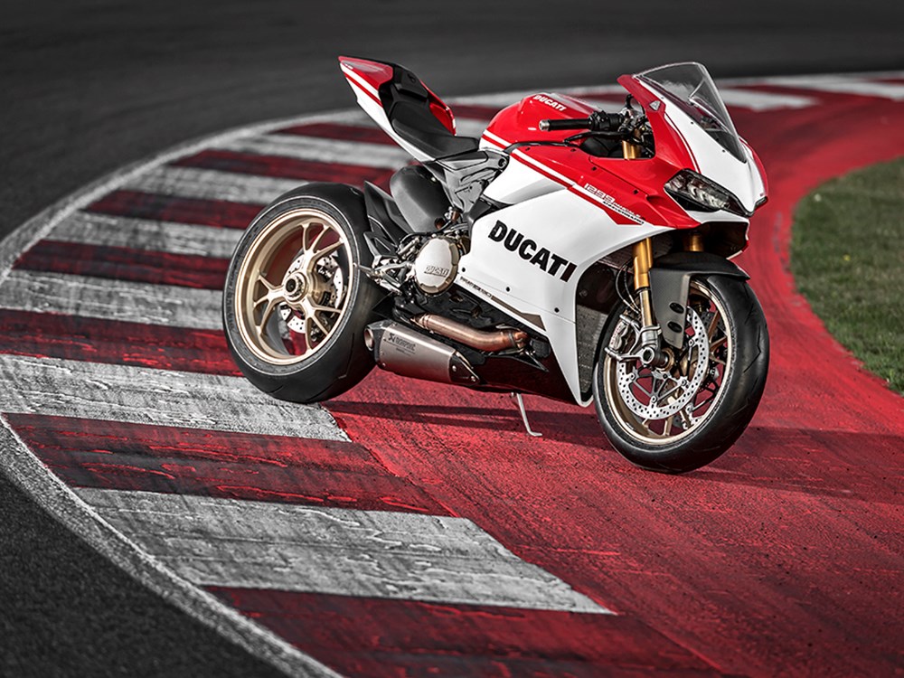 Real Riders: Ducati Panigale S Anniversario Looks Set To Stun!