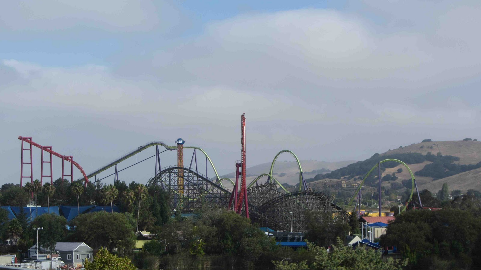 Awesome Couple Discovers Westcoast By Truck Six Flags Park Vallejo awesome-couple-discovers-westcoast-by-truck-six-flags-park-vallejo