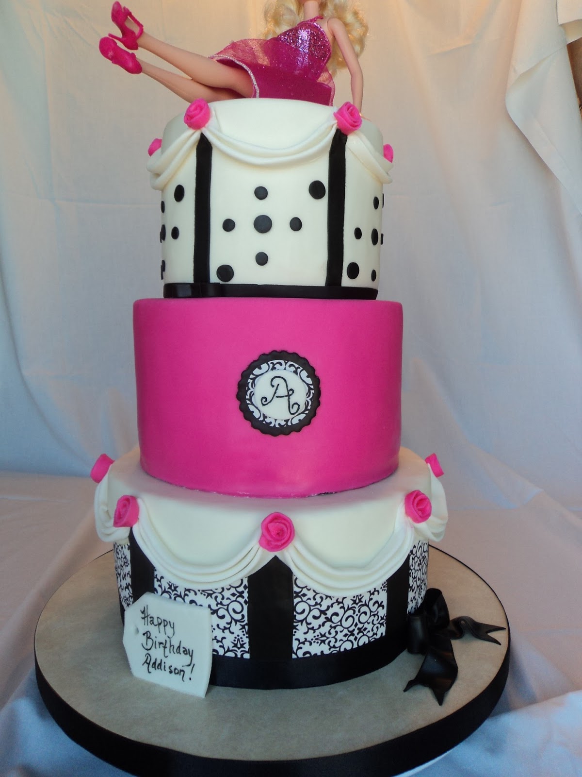 Delectable Cakes: Hot pink, black and white Barbie birthday cake