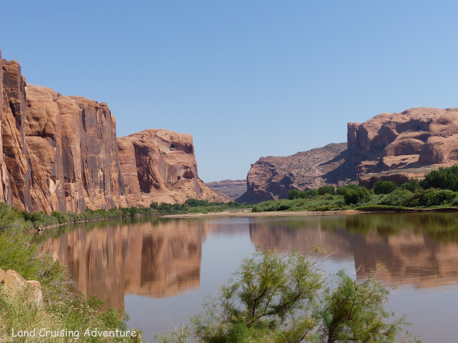 Land Cruising Adventure Scenery around Moab Utah