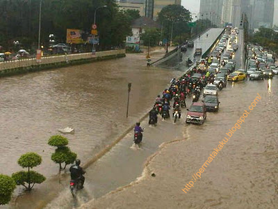 terbaru!!6 gambar sekitar banjir di kuala lumpur!  permata DUNIA