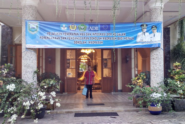 Traveling Sambil Kerja Remote: Menjelajahi Dunia Tanpa Meninggalkan Pekerjaan