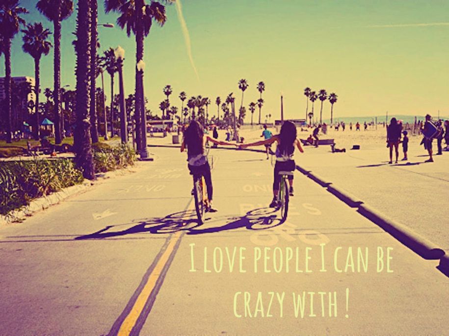 dziewczyny, palmy, przyjaciółki, dziewczyny na rowerach, plaża, I love People I can be crazy with, lato, summer, bicycles, girl, bicycles, beach, palm trees, road
