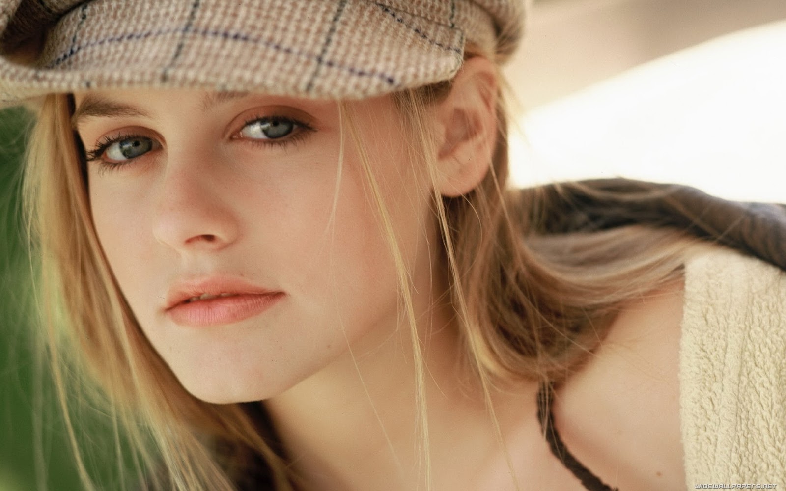 Best Girls Wallpapers Of 2013 | Blogging Tips, Social Media Tips,SEO