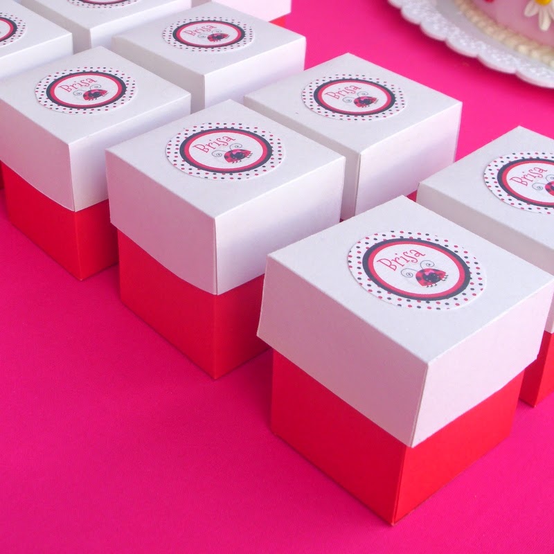 Cinco ideas fáciles y hechas a mano para personalizar una fiesta infantil.