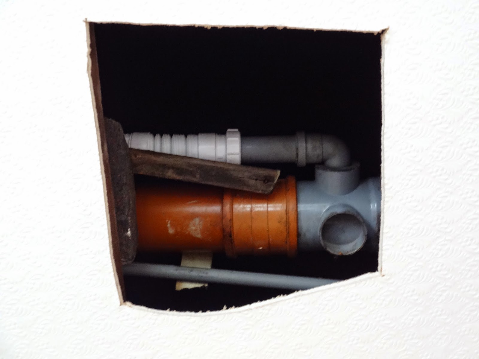 Plumbing Part 2; Waste Pipes Kezzabeth.co.uk DIY