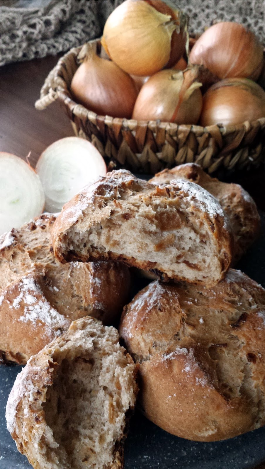 Zwiebelbrötchen - wenn es etwas herzhaftes zum Frühstück sein soll