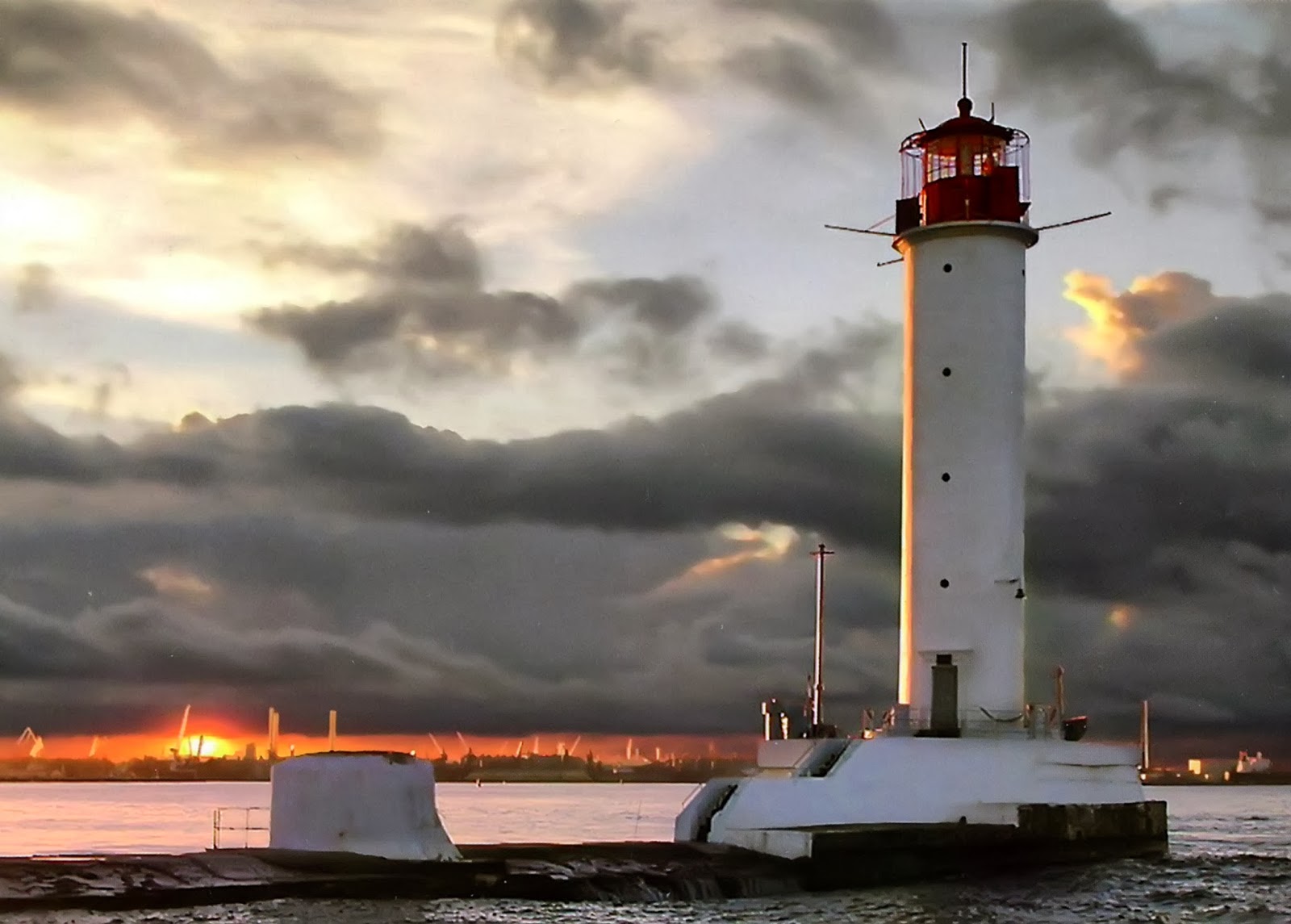 Маяки на черном море Маяки на черном море