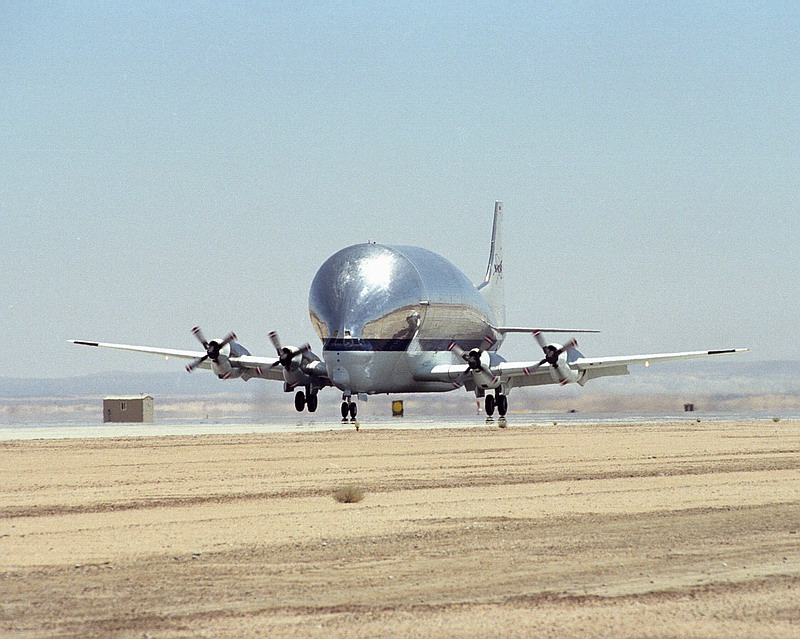 b-377_Super_Guppy_N941_NASA.jpg