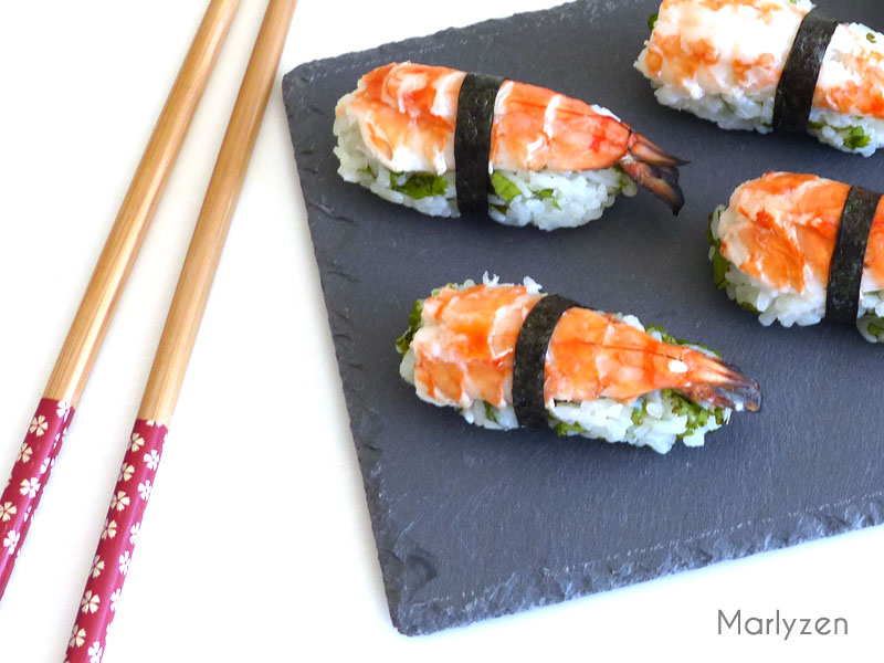 Sushi aux crevettes et à la coriandre