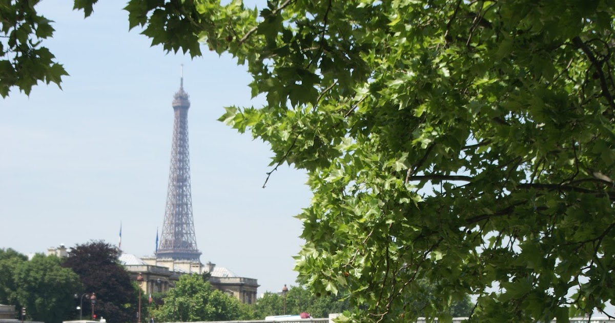 Readerbuzz: Iconic Paris: That Tower