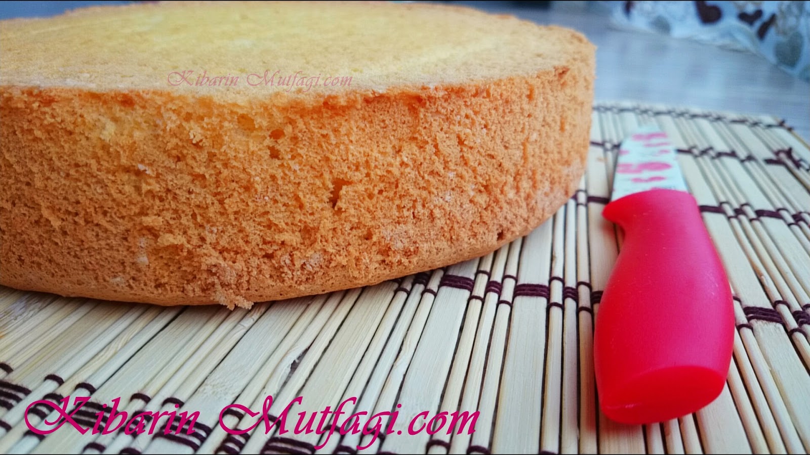 Çikolata soslu kolay yaş pasta nasıl yapılır resimli anlatım Kibarin