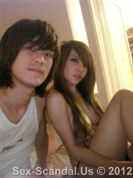 Nude photos of Lai Si Yun (Yung-Hsuan) with her boyfriend