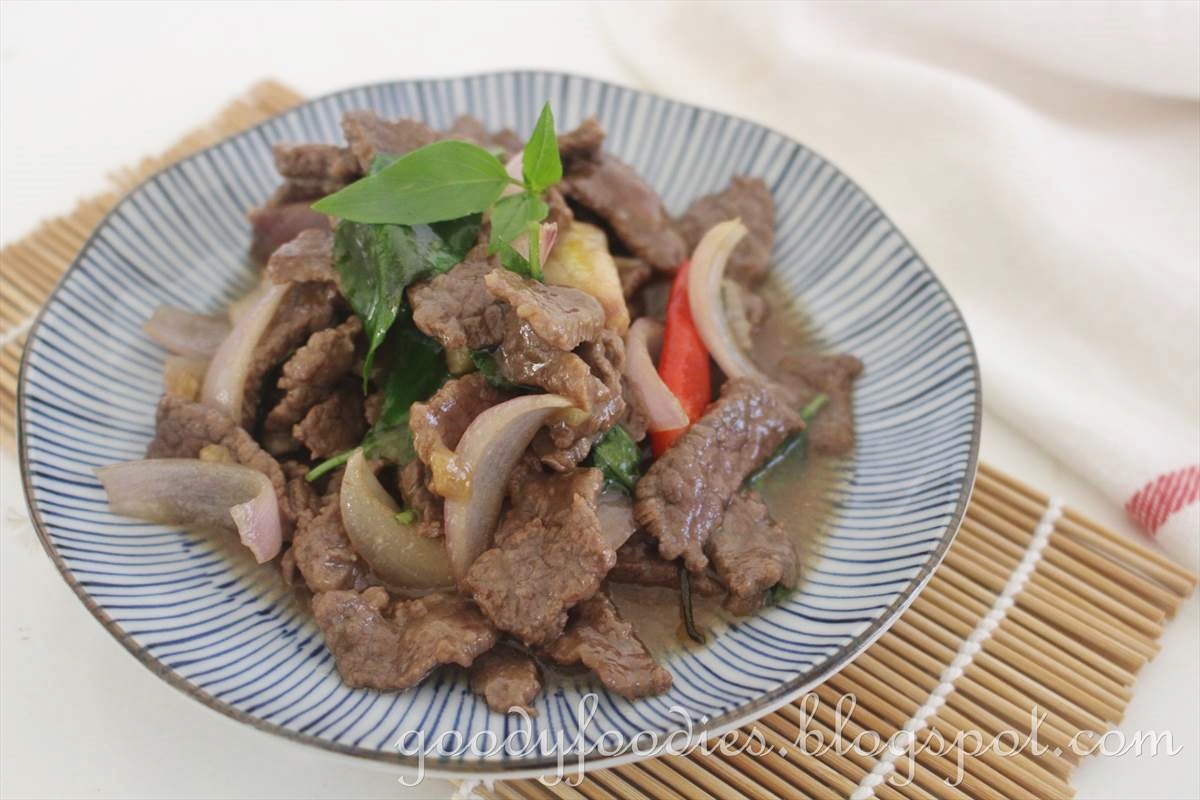 GoodyFoodies Recipe Stir Fried Beef with Thai Basil Leaves