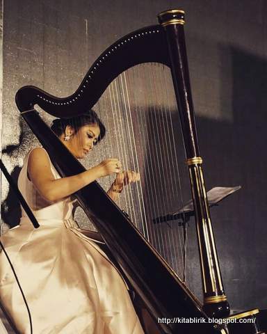 Lirik lagu bagai daun yg kering