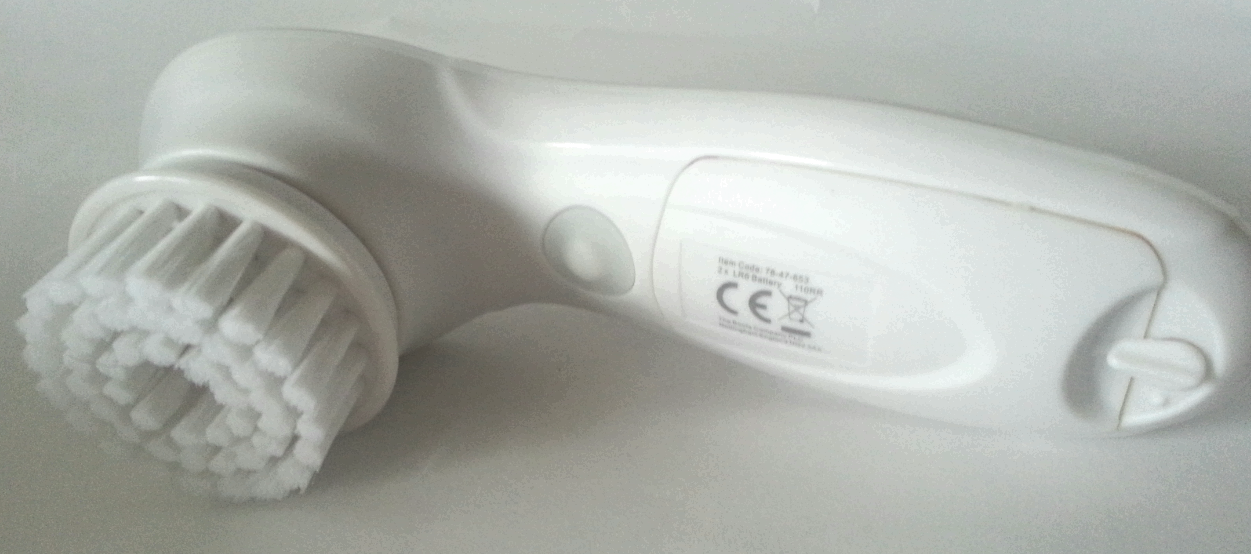 LuceeLoves No7 Cleansing Brush