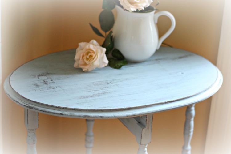 Shabby chic distressed table top. Shabby chic distressed table top.