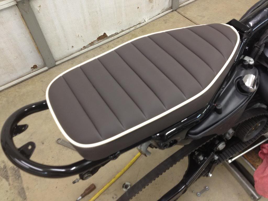 sportster scrambler seat