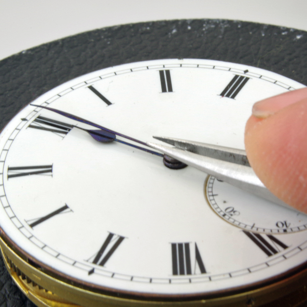 Oxford Pocket Watches Fitting a minute hand