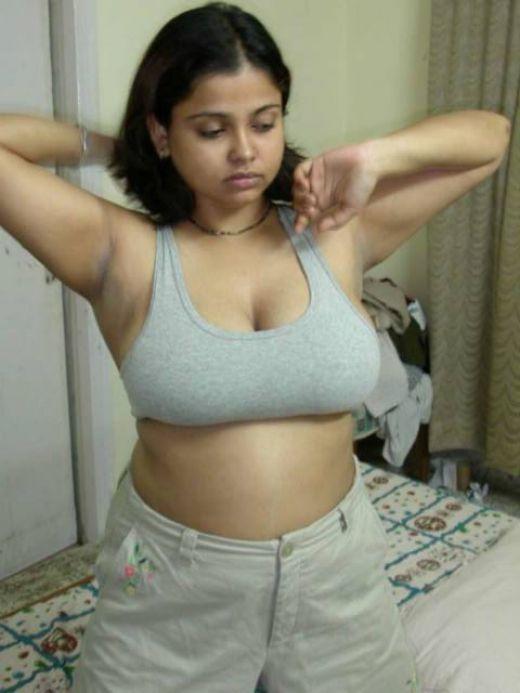 Ciniextra Indian Aunty Hot Photos Without Saree