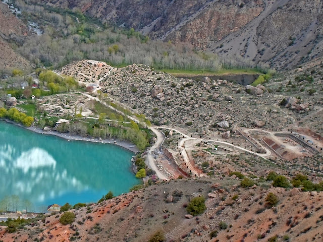 Змеиное озеро, окрестности озера Искандеркуль, Фанские горы, Таджикистан - фото-обзор