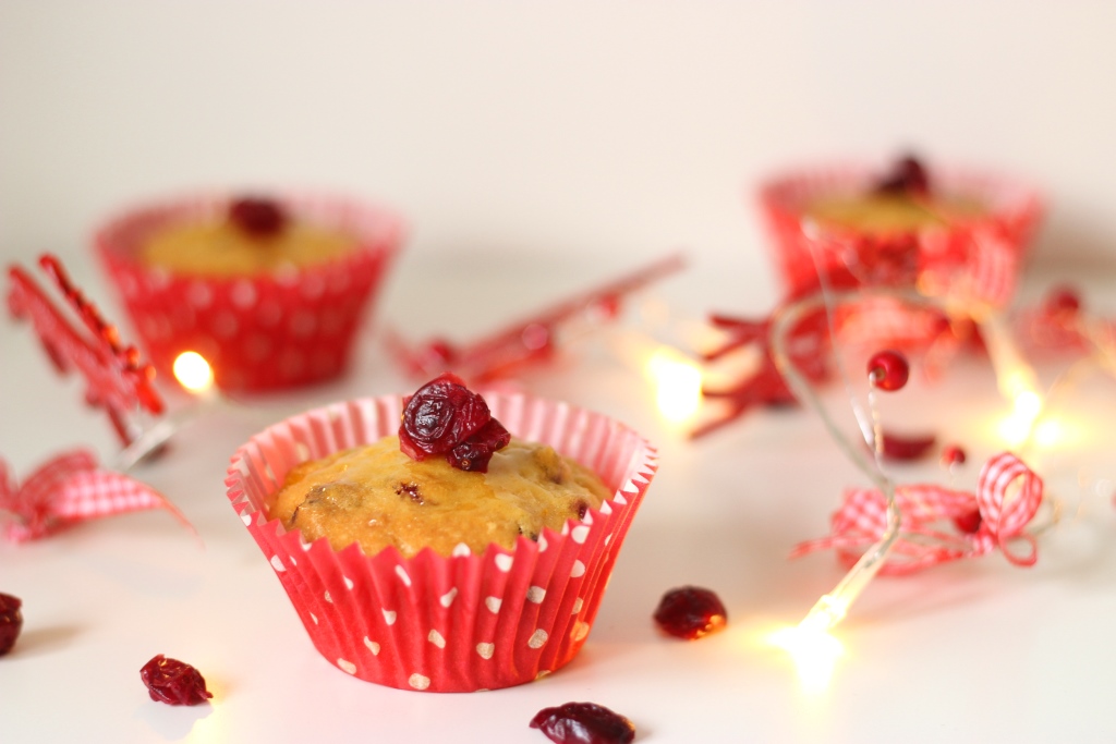 floral and feather: Bake | Cranberry and orange winter muffins