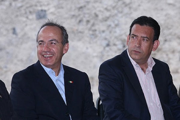 Felipe Calderón hizo un trato con el PRI para perdonar todas las tranzas de Humberto Moreira Felipe Calderón hizo un trato con el PRI para perdonar todas las tranzas de Humberto Moreira