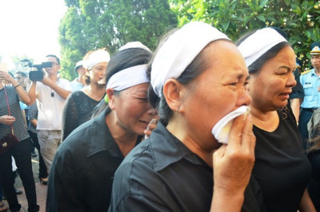 Dam le dua phi cong Tran Quang Khai ve voi dat me que huong - Anh 8