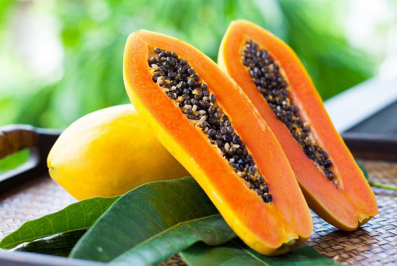 How to Use Papaya Seed Oil to Lighten Skin