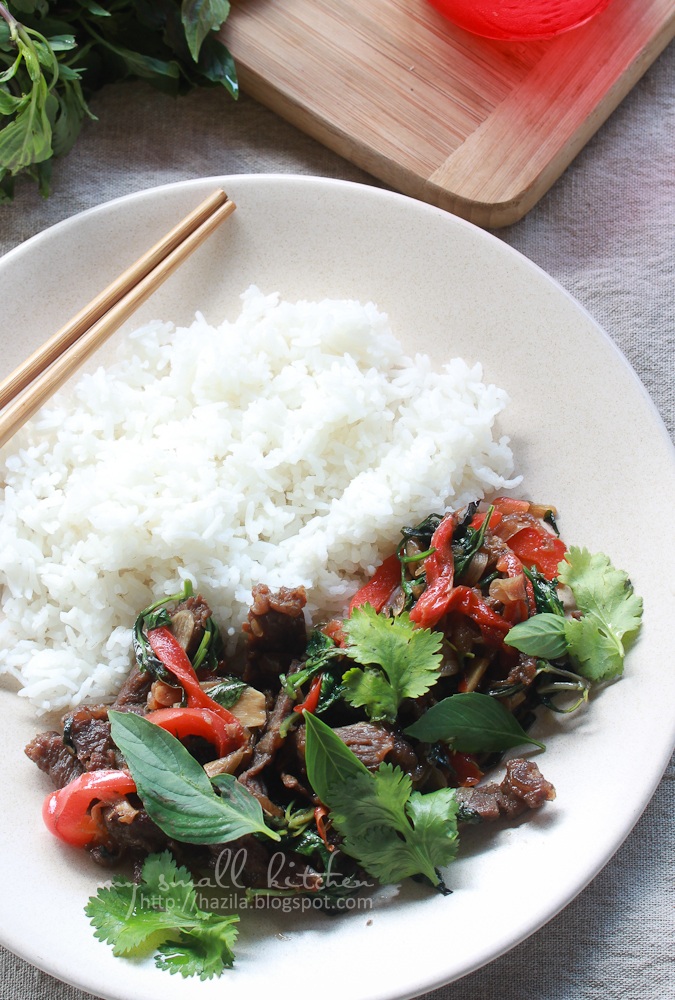 Pad Kra Pao Stir Fry Beef with Thai Basil by Hazila Pad Kra Pao Stir Fry Beef with Thai Basil by Hazila