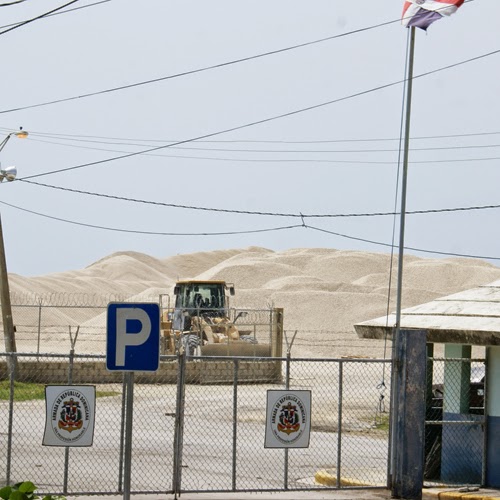 Empresa Kourys Industrial arrabaliza puerto de Barahona 